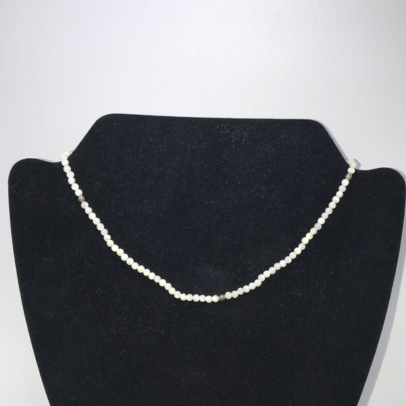 16 1/2" Mother Of Pearl Necklace With Matching Bracelet - Picture 6 of 8